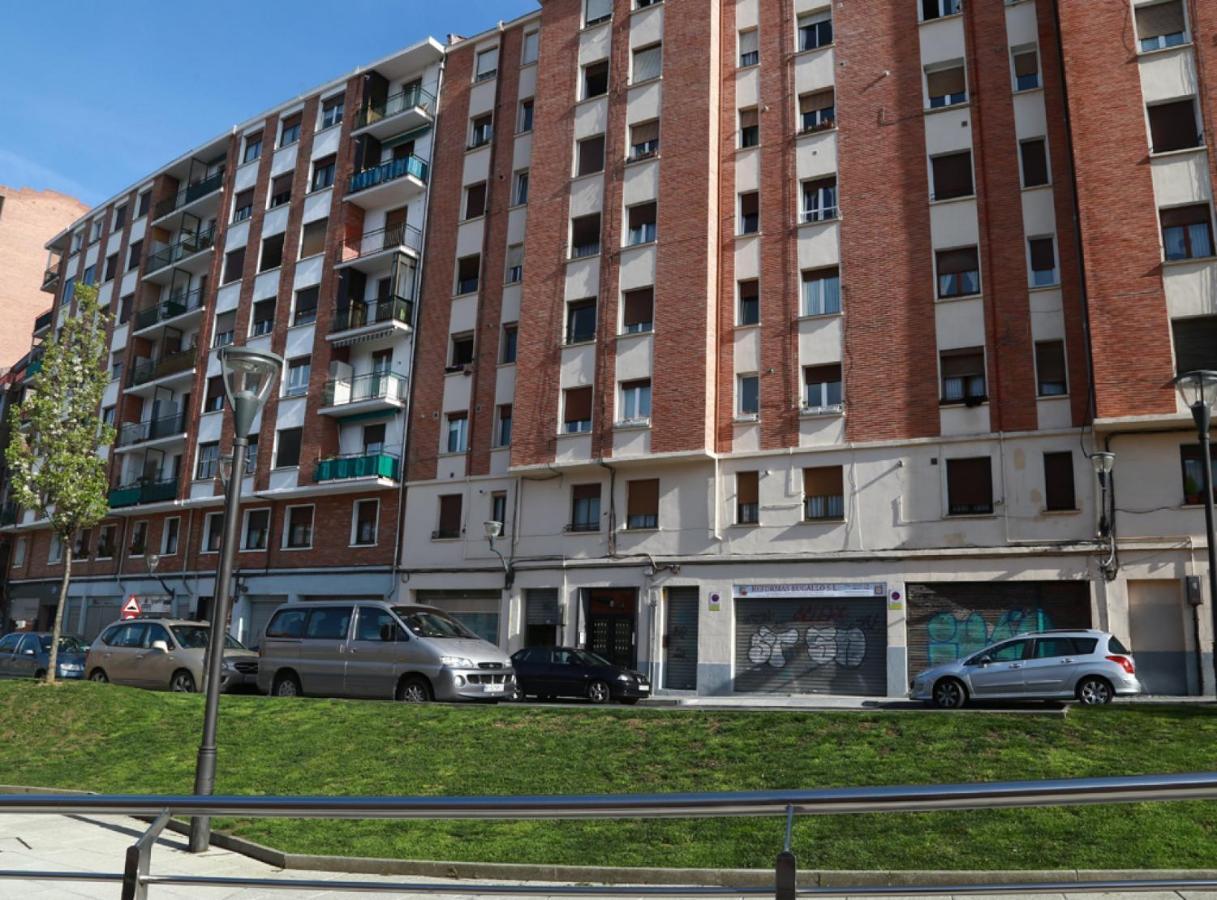 Calida Vivienda Turistica Centrica Junto Al Funicular Y Metro Διαμέρισμα Μπιλμπάο Εξωτερικό φωτογραφία